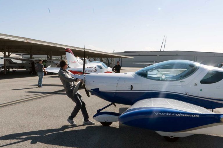 Help flight students get past learning plateaus
