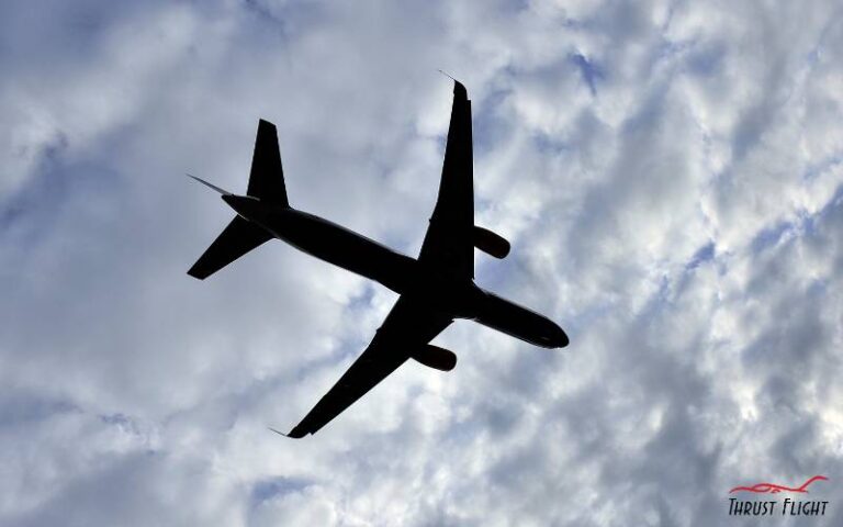 How fast do commercial airplanes fly