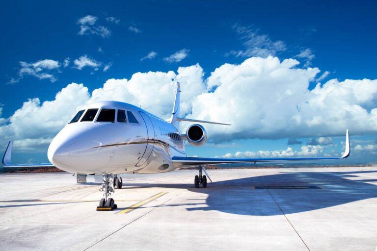how much do airplanes cost